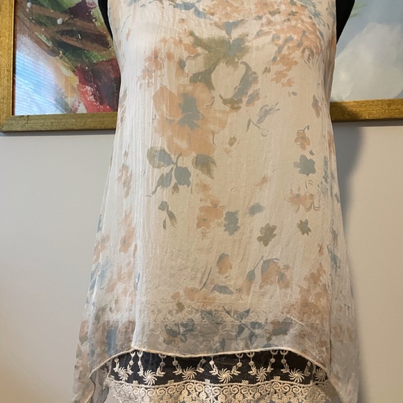 Via Signoria / EUC Silk Lace Tunic made in Italy Sz S - Picture 2 of 4